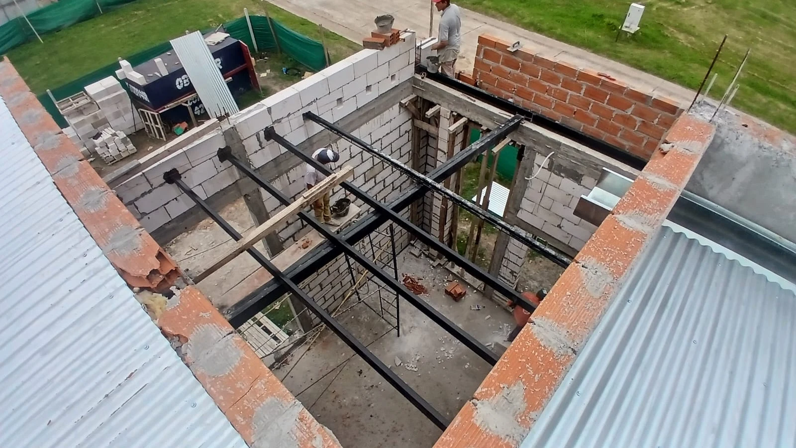 Estructura durante el montaje